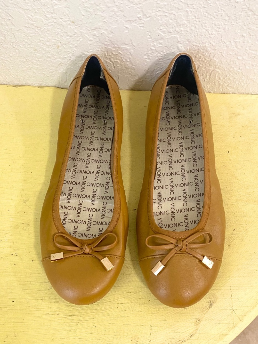 Vionic Size 7 Women’s Brown Ballet Flats.